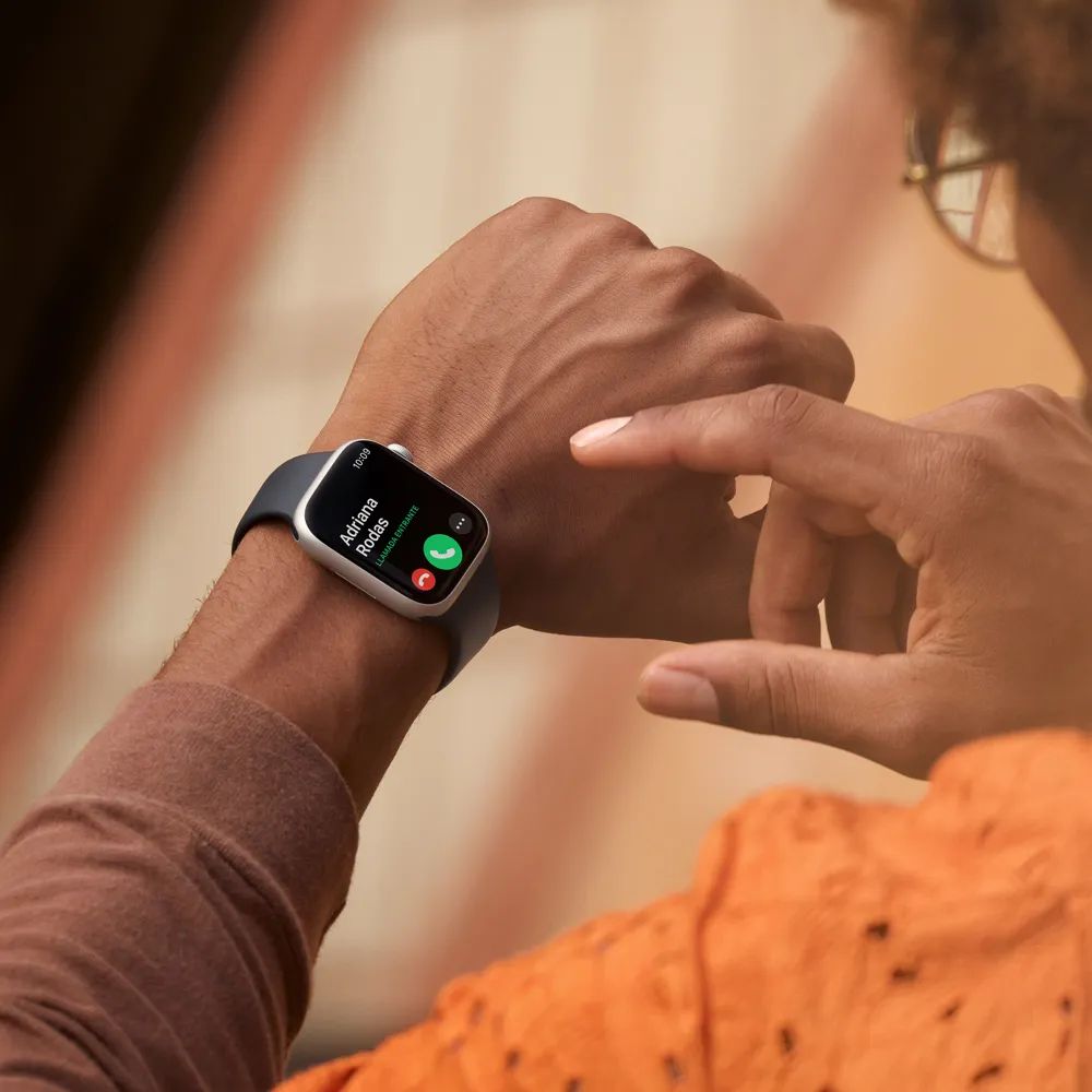 Apple Watch Serie 8 Con Caja De Aluminio En Rojo De 45Mm - Image 4